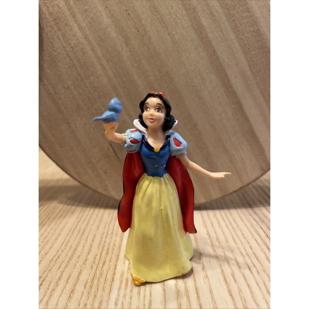 Disney Snow White PVC Figure Applause 3" Bluebird Vintage Character Collectible